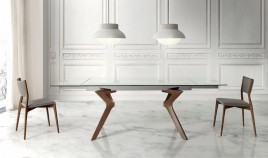 Mesa comedor Extensible con Tapa cristal y patas de madera Ref Q17000