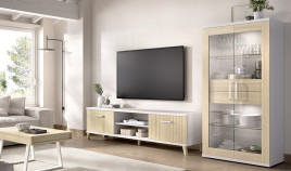 Salón moderno con módulo bajo y vitrina Ref YT26