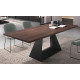 Mesa comedor fabricada en madera de roble y patas metálicas Ref Q48000