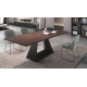 Mesa comedor fabricada en madera de roble y patas metálicas Ref Q48000