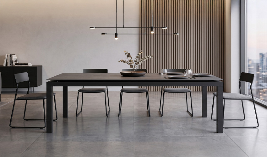 Mesa con Tapa porcelánica disponible en diferentes medidas Ref M113