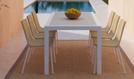 Mesa con Tapa porcelánica disponible en diferentes medidas Ref M117