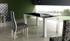 Mesa de Comedor de Diseño Lacada con Tapa Cristal Ref L69000