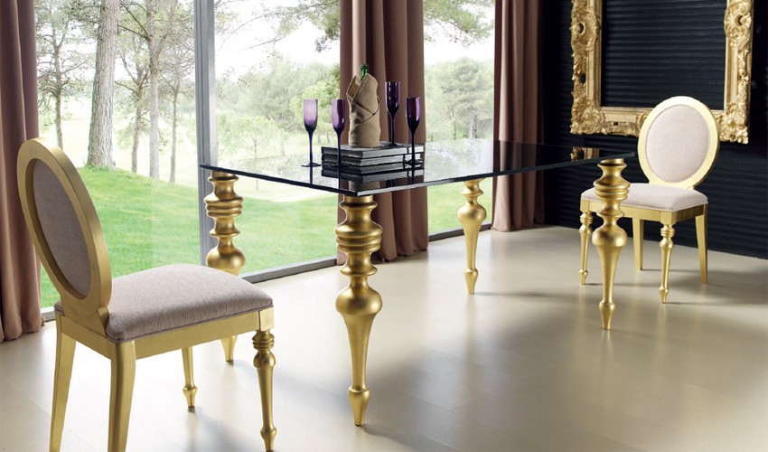 Mesa de comedor con tapa cristal y patas torneadas Vidrio comedor diseño