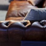 Cómo diferenciar en un sofá la piel auténtica de la sintética