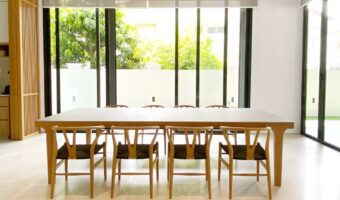 Consejos para escoger la mesa perfecta para tu salón