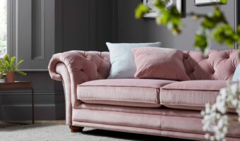 ¿Cuáles son los colores de moda para el sofá?