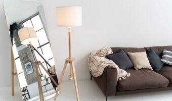 Cómo usar espejos decorativos para ampliar visualmente tu casa